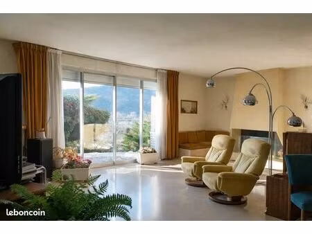 maison 5 pièces 166 m²