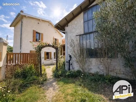 maison 3 pièces 80 m²