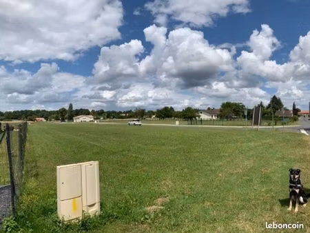 terrain constructible 783 m² – g2 faite