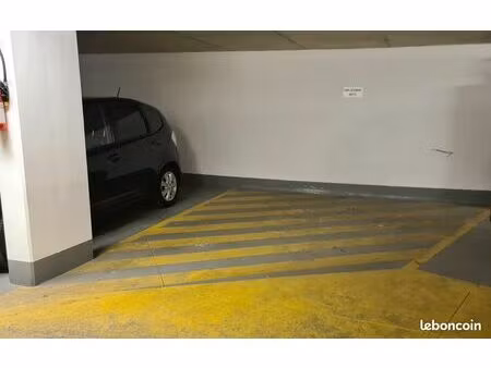 ◊ place de parking moto/vélo – sécurisée et videosurveille– arcueil ◊