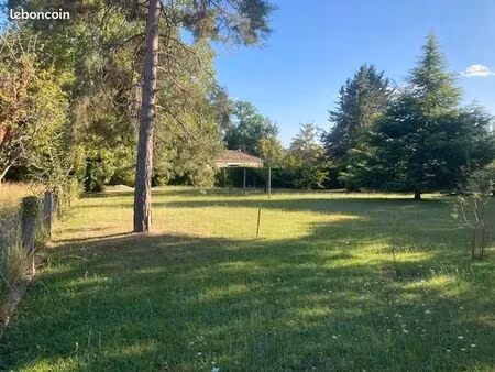 terrain à bâtir avec dépendance 50 m2