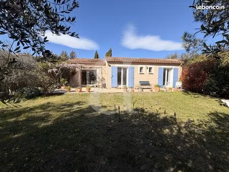 villa 2 pièces 103 m²