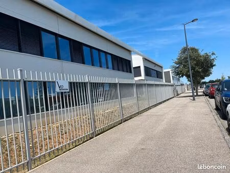 bureaux 1771 m² valence
