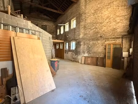 à louer – entrepôt/local commercial de 120 m² – centre de condom