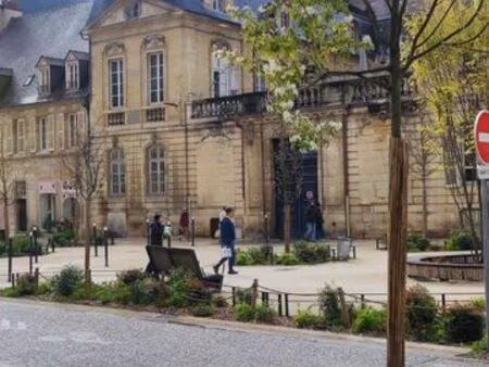 droit au bail local de prestige 28m² - dijon centre historique