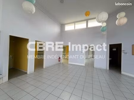 local commercial 132 m² saint-apollinaire