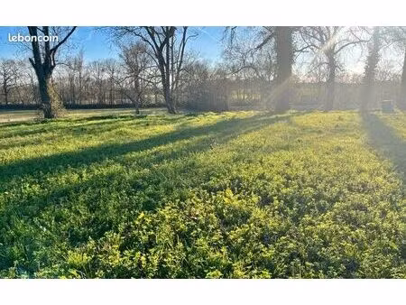 terrain 1 000 m² l isle jourdain