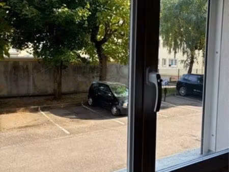 appartement t3 rez de chaussée surélevée résidence privée et sécurisé disponible