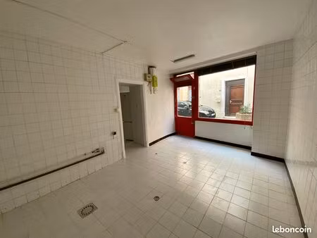 local commercial 40 m² aouste sur sye