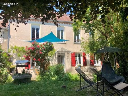 maison avec jardin au cœur du village