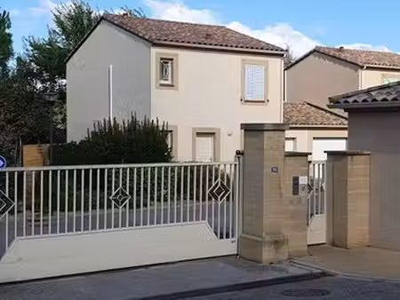a vendre à 3 min d’uzès villa t4 louée meublée – revenu locatif immédiat –