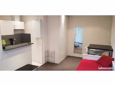 exclusivement pour etudiant .studio meuble.94200 ivry sur seine