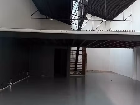 local commercial 165m²