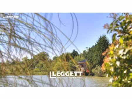 château 33 pièces 955 m²