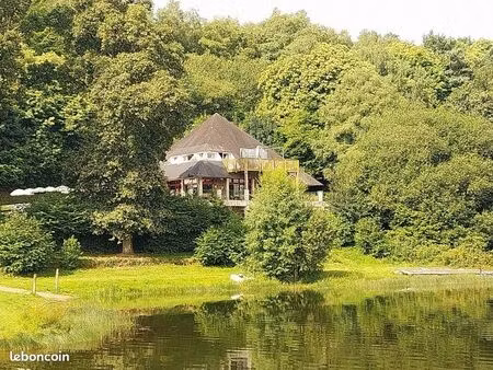 maison 350m2 bord de lac