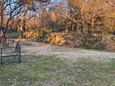 terrain construstible dans la garrigue