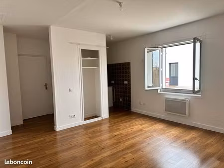 appartement t2 1er étage