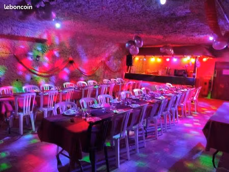 cave festive à louer