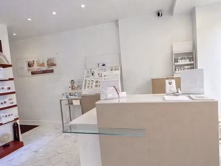 local professionnel / institut refait à neuf – 70 m² – la varenne