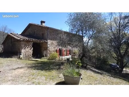 propriété 12 pièces 251 m²