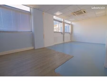 ensemble de bureaux a louer