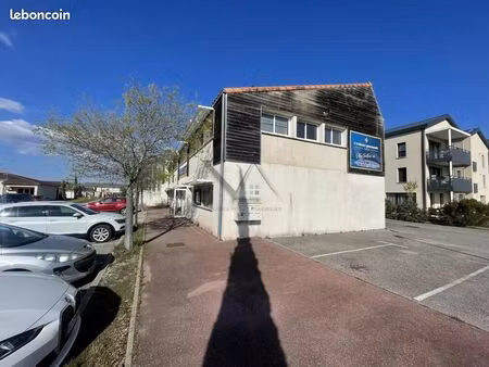 bureaux 240 m² donzère