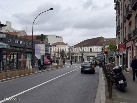 commerce beauté/coiffure 45 m²