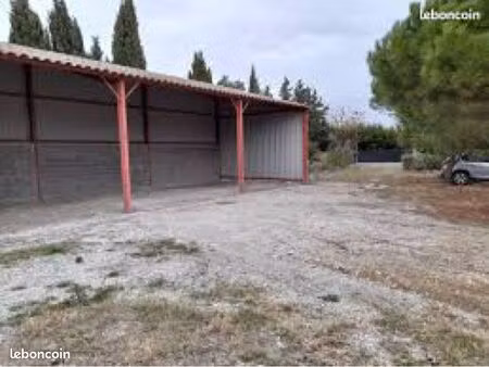 recherche place de parking / garage / grange / etc