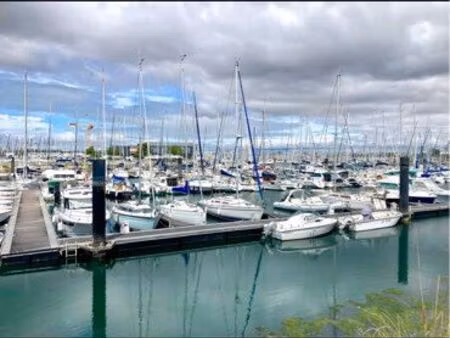 local ensemble 2 boutiques  zone port des minimes