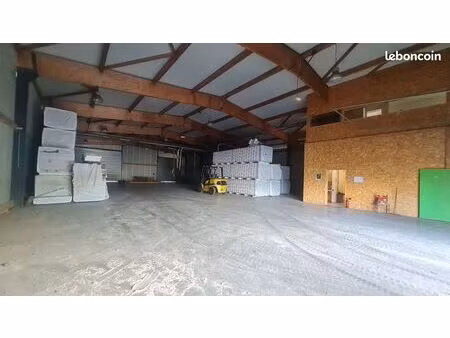 local commercial 400 m² lamothe-montravel