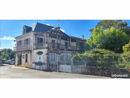 immeuble 8 pièces 422 m²