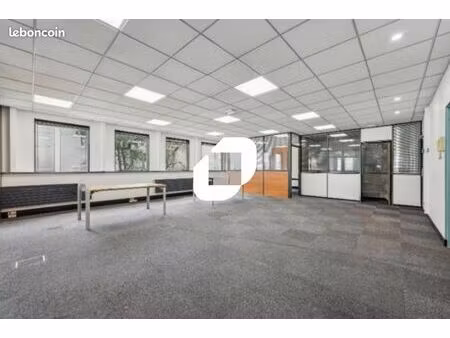 bureau 160 m²