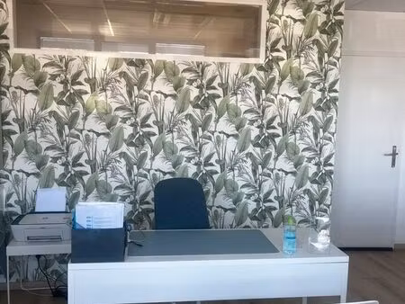 location bureau valmedica nimes