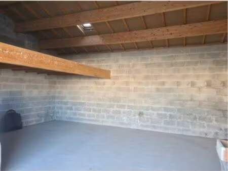 hangar à louer 61 m2 avec mezzanine