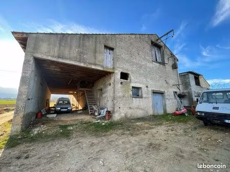 entrepôt local hangar garage