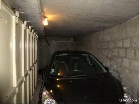 grand garage quartier stalingrad / e. reclus