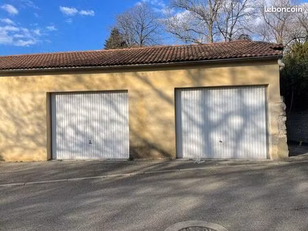 garages à louer