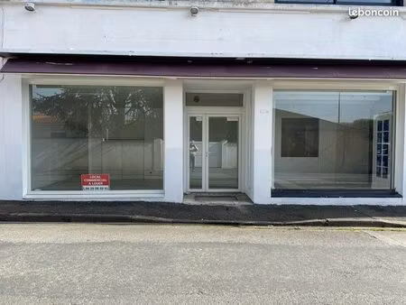 local commercial centre dompierre