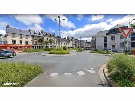 local commercial  axe très passant