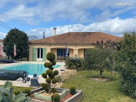 maison individuelle avec piscine
