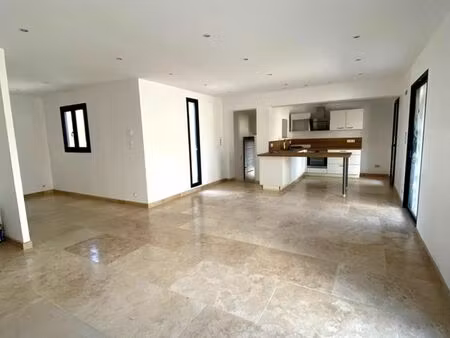 villa t4 en location à l'année