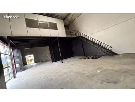 local professionnel 281 m² – bureaux + atelier + stockage