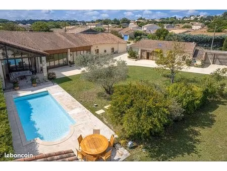 propriété 11 pièces 492 m²