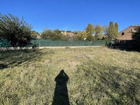 terrain constructible viabilisé à vendre