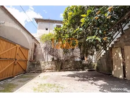 immeuble 14 pièces 298 m²