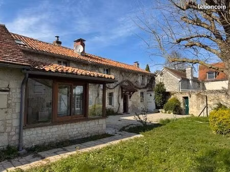 longère 5 pièces 138 m²