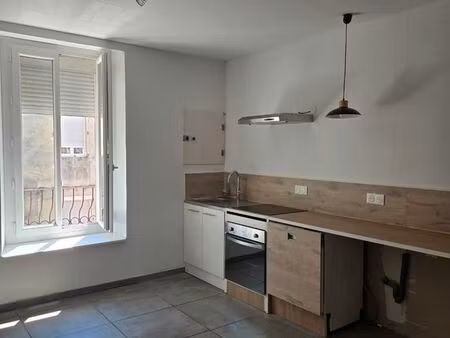 jolie t3 refait a neuf