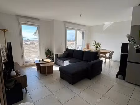 pinel - t2 avec terrasse 14 m2 - résidence stand'art  nîmes centre