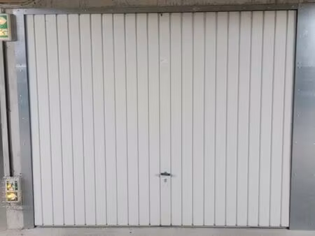 location garage sécurisé