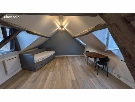 studio 30m2 entièrement rénové et meublé